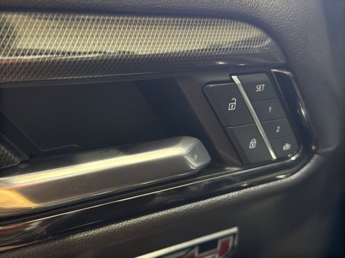 Used 2022 GMC Sierra 1500 AT4 w/ AT4 Premium Package AWD/4WD image 40