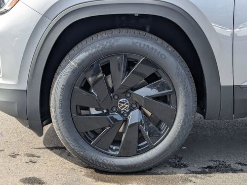 New 2026 Volkswagen Atlas SE image 42