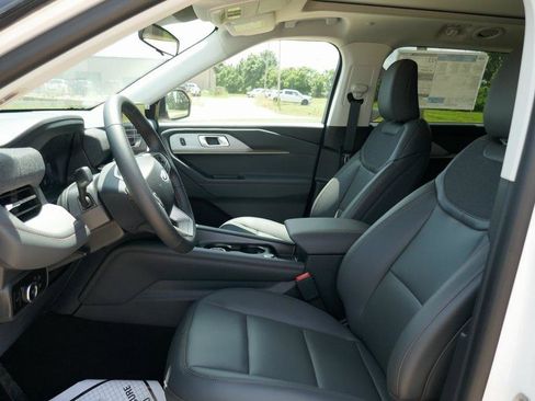 New 2025 Ford Explorer Active w/ Active Comfort Package image 14