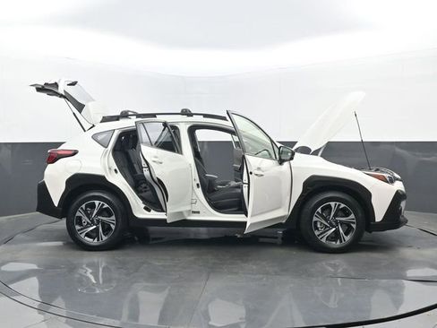 Used 2024 Subaru Crosstrek 2.0i Premium AWD/4WD image 34