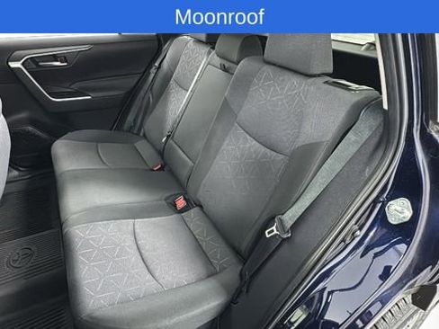 Used 2022 Toyota RAV4 XLE w/ Convenience Package image 12