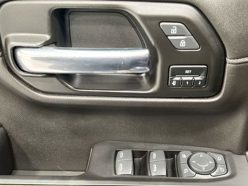 Used 2022 Chevrolet Silverado 1500 High Country image 13