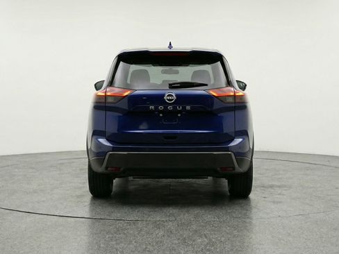 Used 2025 Nissan Rogue SV AWD/4WD image 7