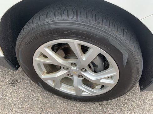 Used 2018 Chevrolet Equinox Premier image 9