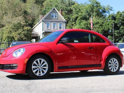 Used 2014 Volkswagen Beetle 2.5 FWD image 4