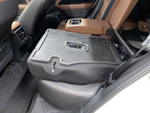 Used 2025 Subaru Forester Touring image 33