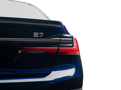 Used 2022 BMW ALPINA B7 xDrive AWD/4WD image 15