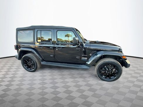 Used 2021 Jeep Wrangler Unlimited Sahara image 5
