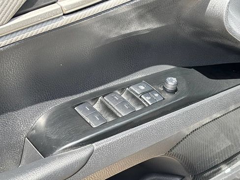 Used 2025 Toyota Camry SE w/ Convenience Package FWD image 27