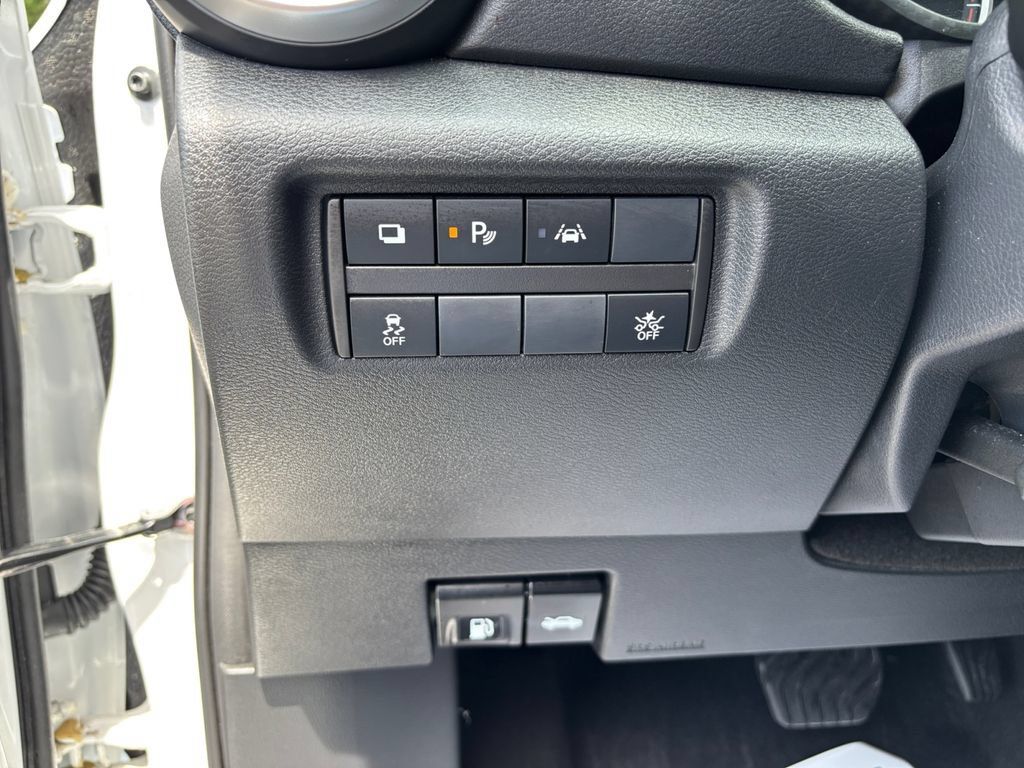 Used 2025 Nissan Versa S w/ Trunk Package FWD image 31