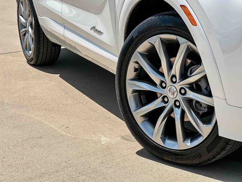 Used 2025 Buick Encore GX Avenir FWD image 9