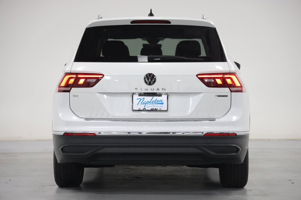 Used 2023 Volkswagen Tiguan SE w/ Panoramic Sunroof Package AWD/4WD image 6