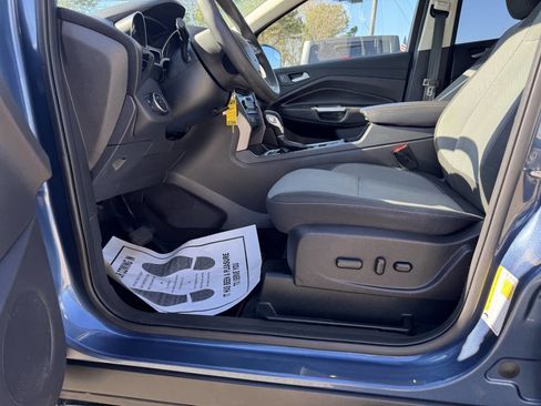 Used 2018 Ford Escape SE w/ SE Sync 3 Package FWD image 15