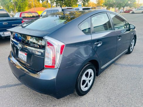 Used 2012 Toyota Prius Three FWD image 3