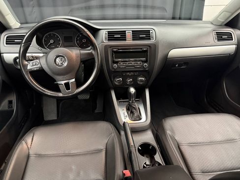 Used 2013 Volkswagen Jetta SE FWD image 13