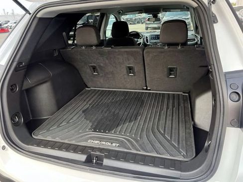 Used 2022 Chevrolet Equinox LT FWD image 14