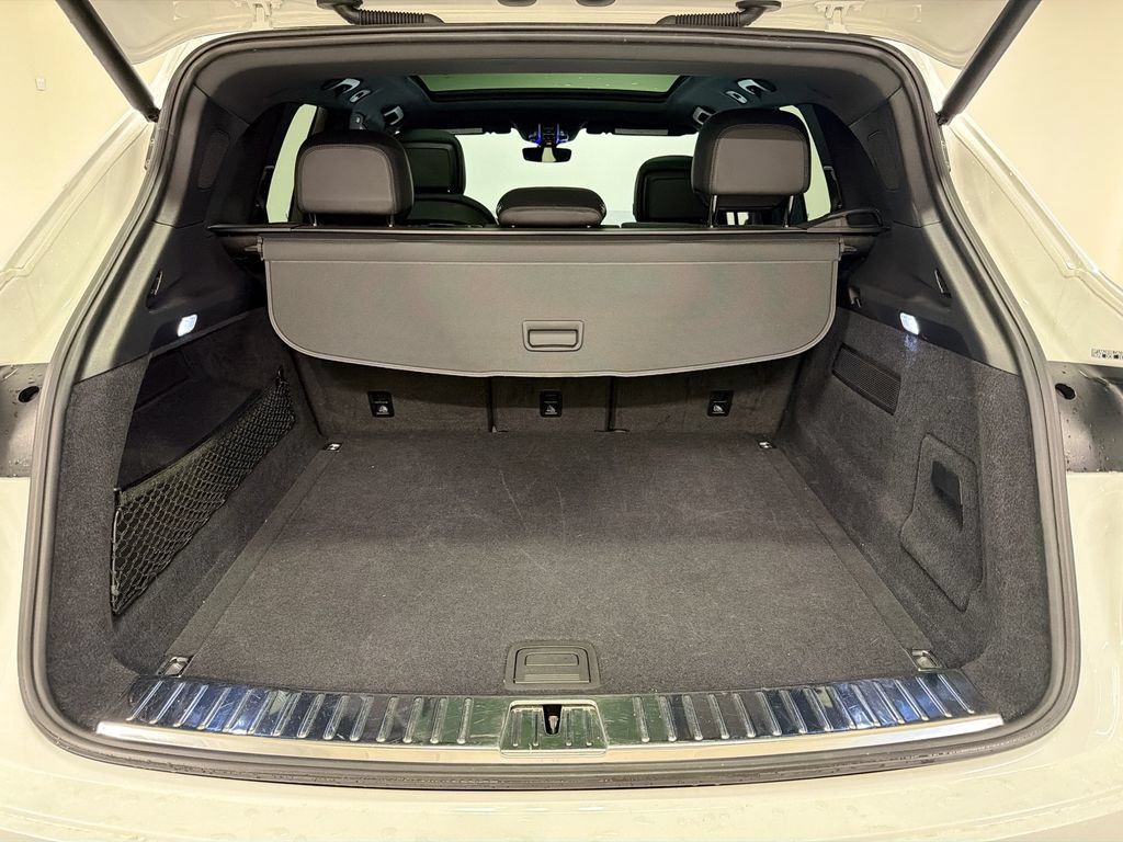 Certified 2020 Porsche Cayenne AWD/4WD image 28