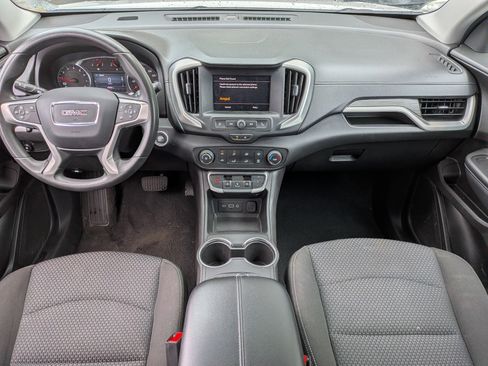 Used 2024 GMC Terrain SLE FWD image 16