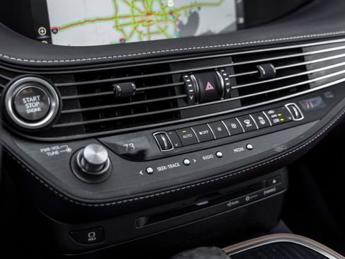 Used 2019 Lexus LS 500 500 Base w/ Accessory Package (Z2) image 27