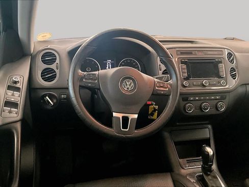 Used 2013 Volkswagen Tiguan SE AWD/4WD image 16