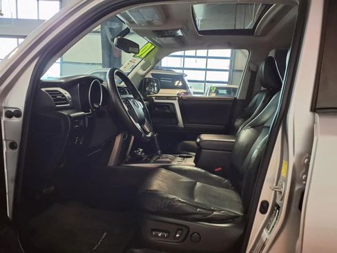 Used 2010 Toyota 4Runner Limited image 17