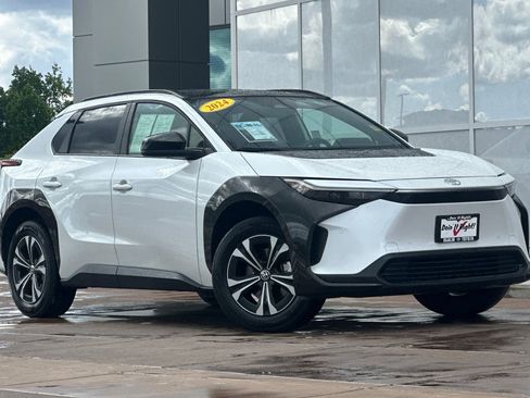 Used 2024 Toyota bZ4X XLE image 2