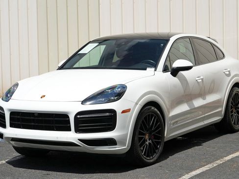 Used 2023 Porsche Cayenne GTS AWD/4WD image 57