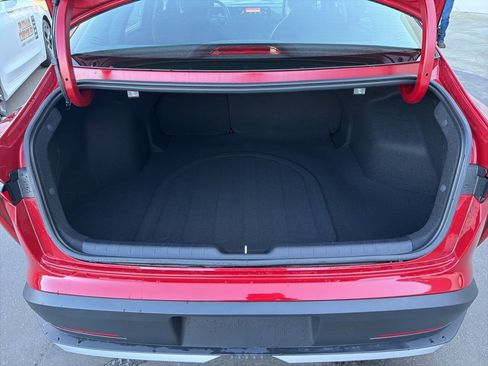 New 2025 Kia K4 LXS image 18