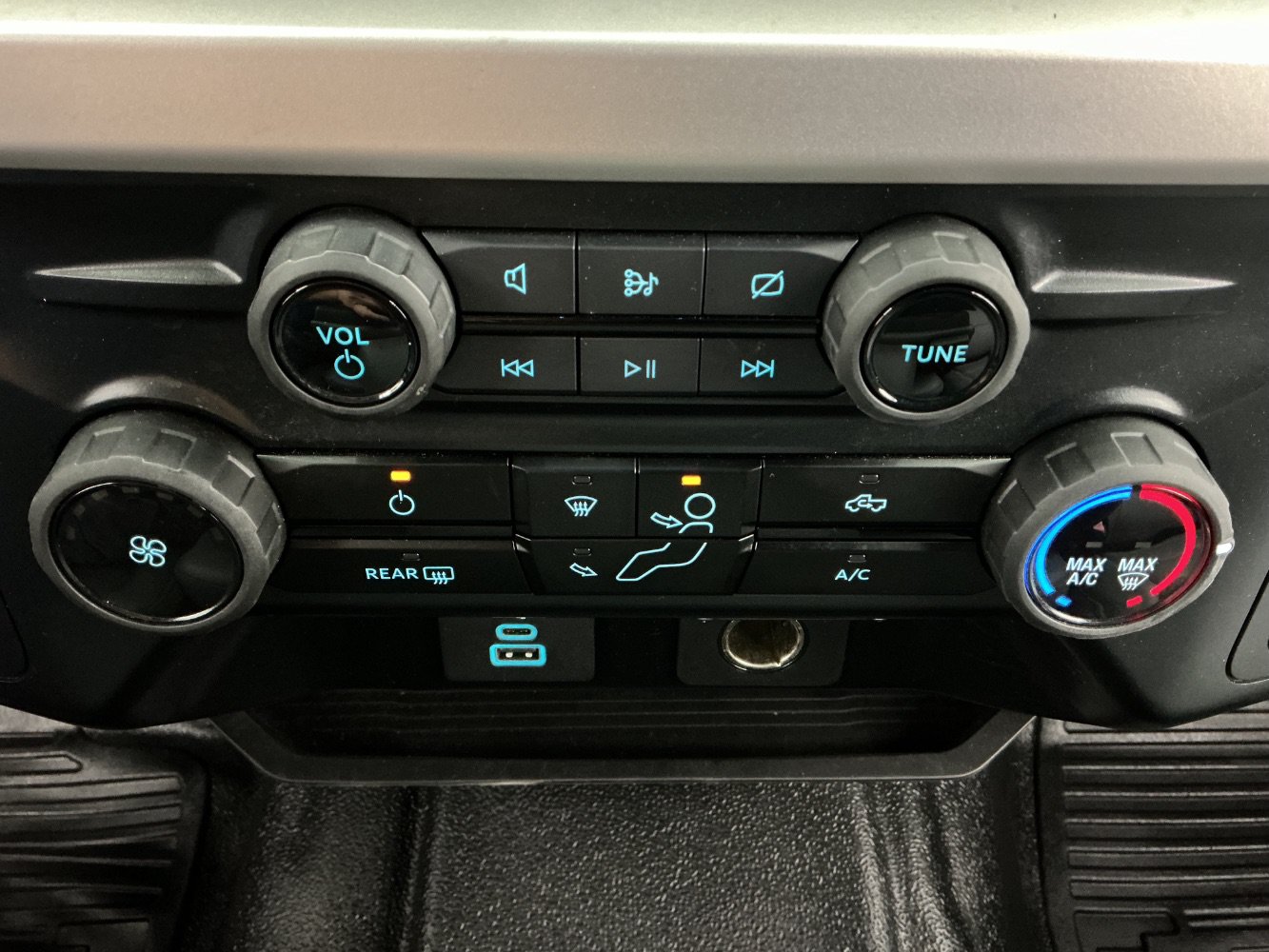 Used 2023 Ford F350 XL AWD/4WD image 37