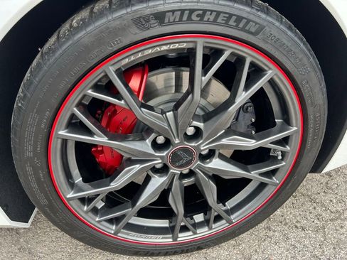 Used 2023 Chevrolet Corvette Stingray Premium Conv w/ Z51 Performance Package image 25