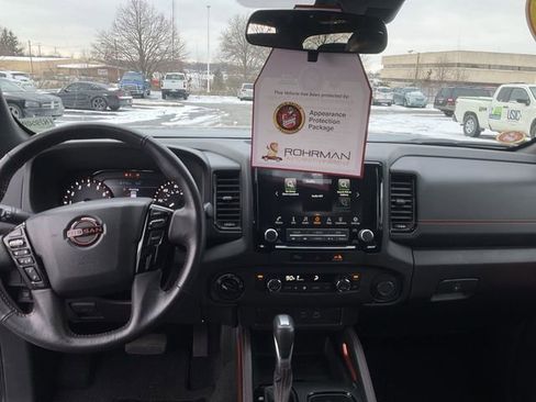 Used 2024 Nissan Frontier PRO-4X image 11