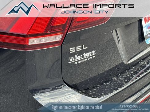 Used 2024 Volkswagen Tiguan SEL R-Line AWD/4WD image 12
