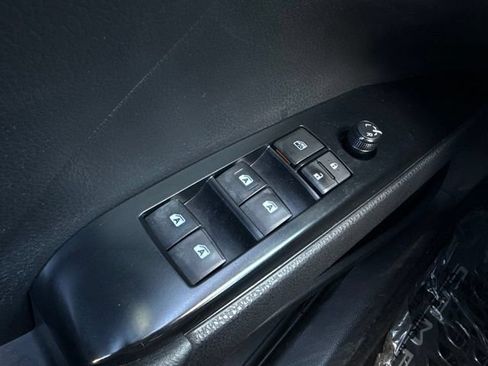 Used 2018 Toyota Camry LE FWD image 31