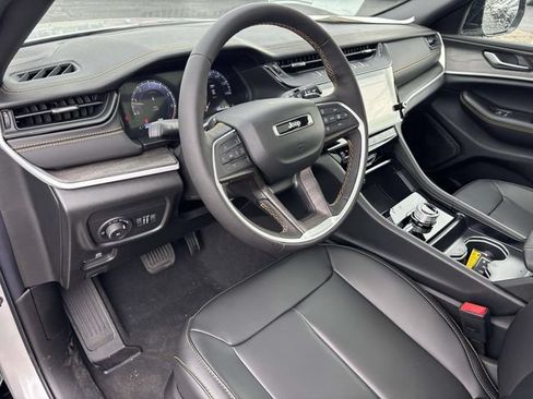 New 2026 Jeep Grand Cherokee Limited AWD/4WD image 17