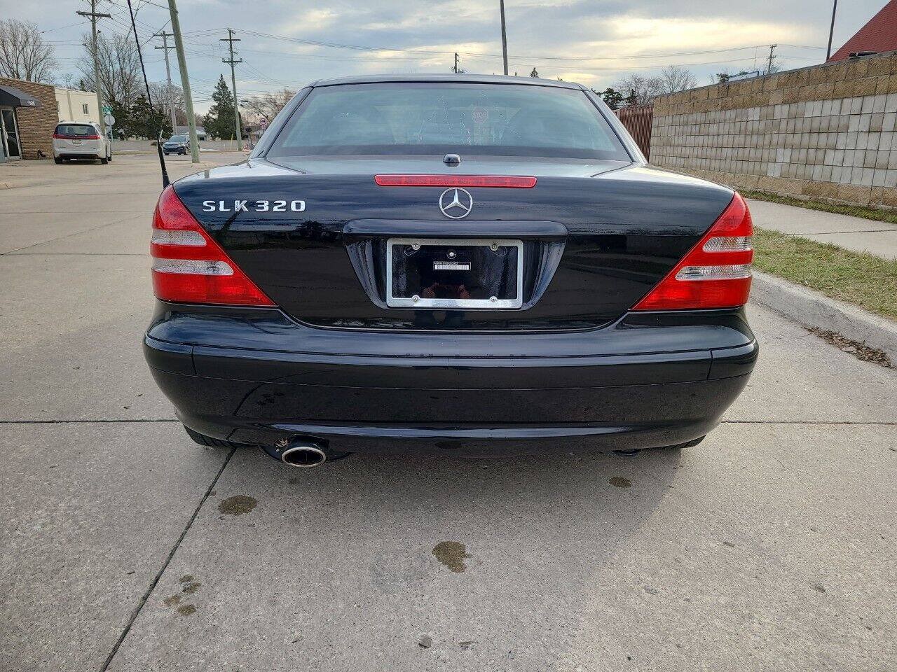 Used 2002 Mercedes-Benz SLK 320 image 8