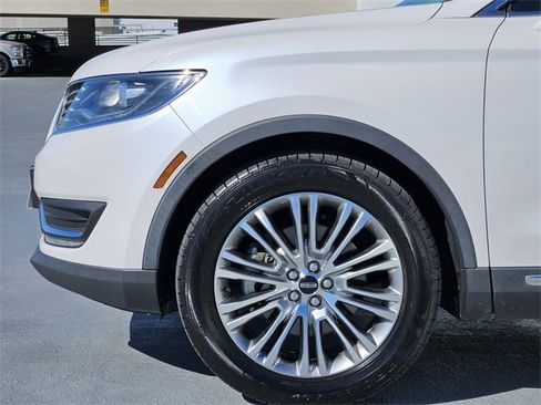 Used 2018 Lincoln MKX Reserve w/ Lincoln MKX Climate Package image 9