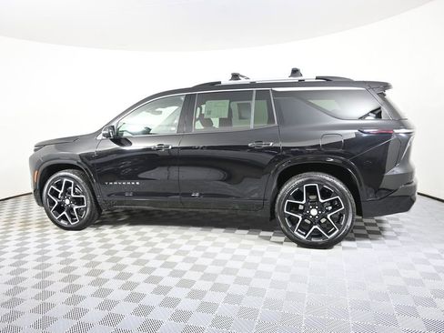 Used 2025 Chevrolet Traverse High Country w/ LPO, Floor Liner Package AWD/4WD image 3