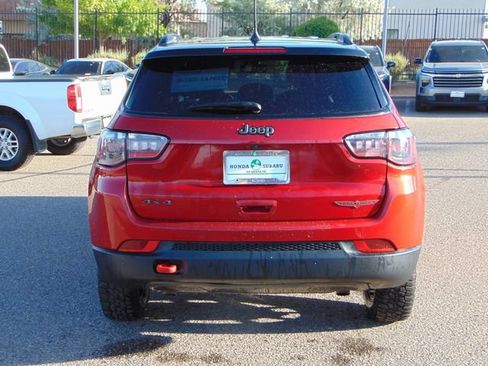 Used 2025 Jeep Compass Trailhawk AWD/4WD image 6