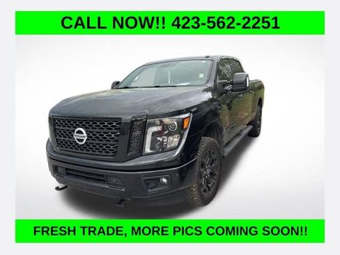 Used 2018 Nissan Titan SV w/ SV Convenience Package image 1