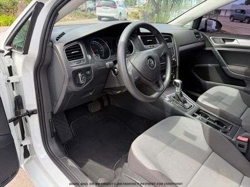Used 2016 Volkswagen e-Golf SE FWD image 10