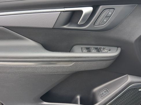 Used 2025 Buick Enclave Sport Touring image 15