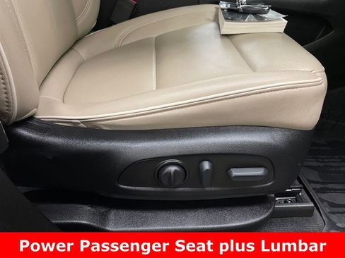 Used 2023 Chevrolet Traverse Premier w/ LPO, Floor Liner Package AWD/4WD image 12