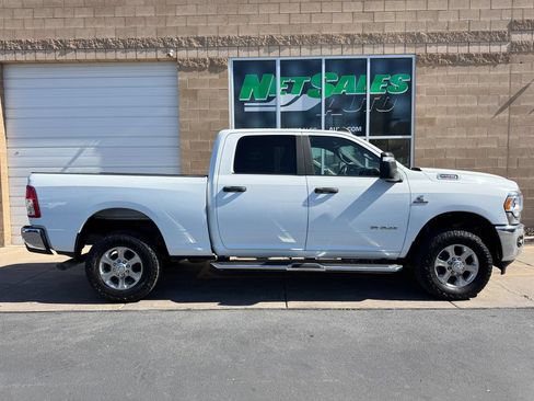 Used 2024 RAM 2500 Big Horn w/ Off Road Package AWD/4WD image 6