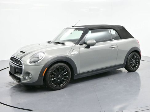 Used 2019 MINI Cooper S image 3