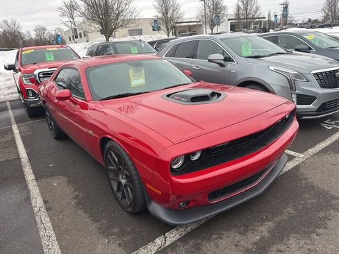 Used 2016 Dodge Challenger R/T Scat Pack image 1
