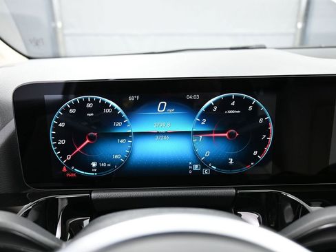 Used 2022 Mercedes-Benz GLA 250 4MATIC image 20