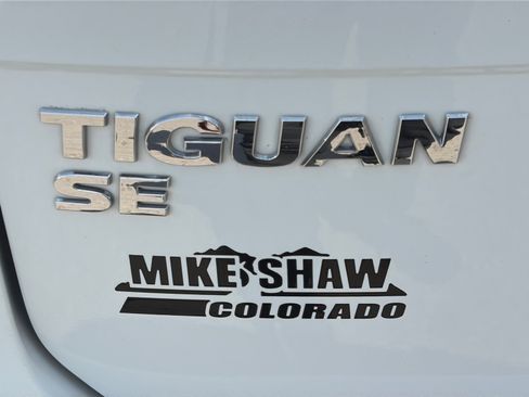 Used 2021 Volkswagen Tiguan SE R-Line AWD/4WD image 16