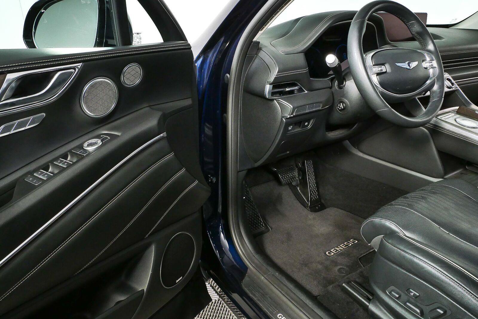 Used 2022 Genesis GV80 2.5T w/ Prestige Package 04 AWD/4WD image 9
