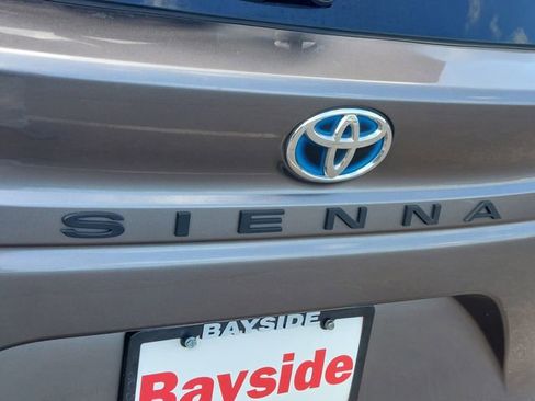 Used 2021 Toyota Sienna XLE w/ XLE Plus Package AWD/4WD image 41