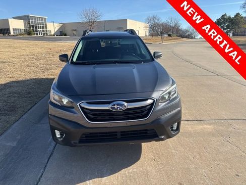 Used 2020 Subaru Outback Premium image 8